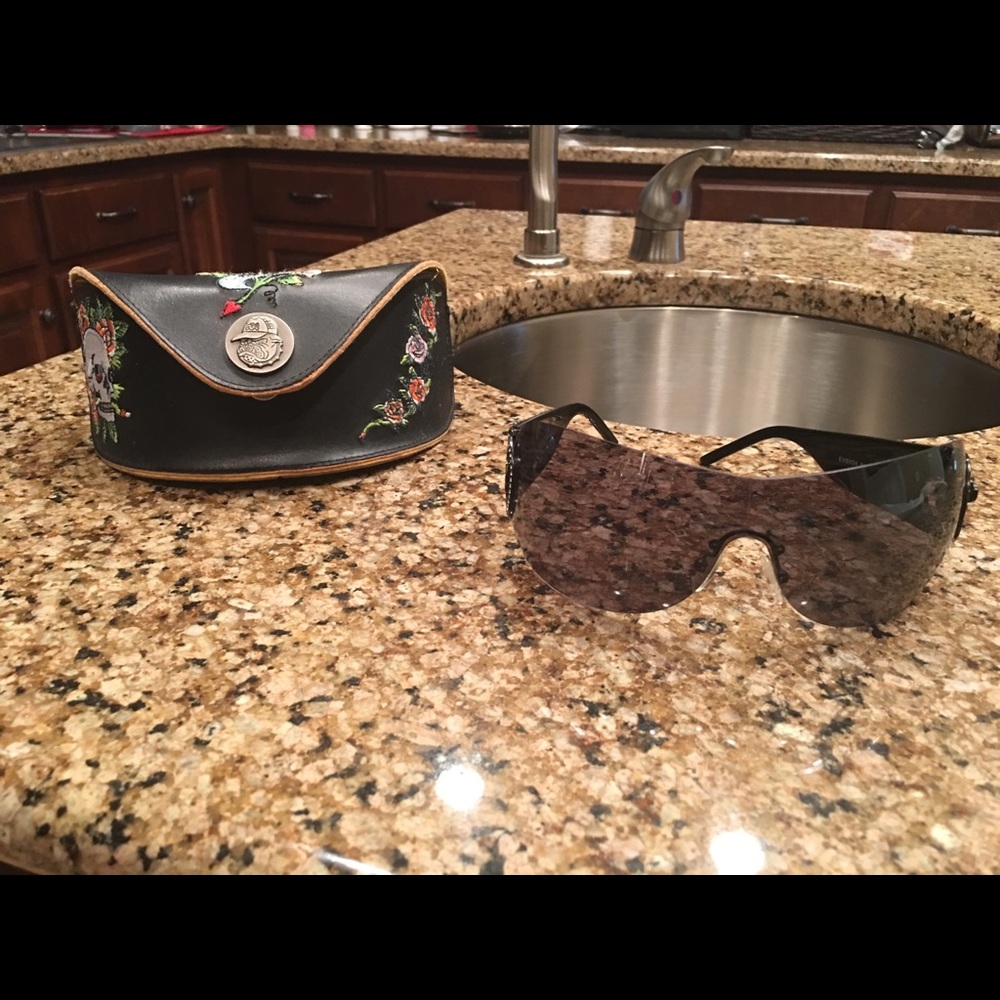 Ed Hardy authentic sunglasses, no scratches.